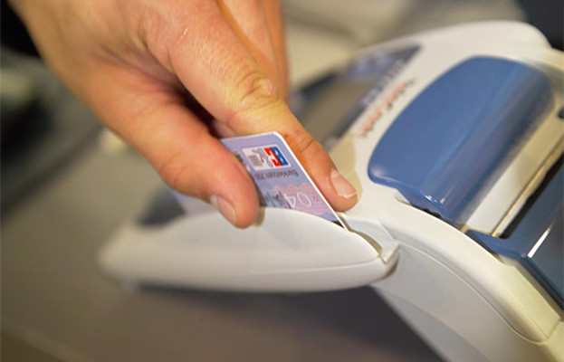 商務英語口語每日三句半：出差旅行2-5 付款相關