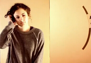 英語視頻暢談歐美人文風(fēng)情78:寫本專屬自己的使用手冊