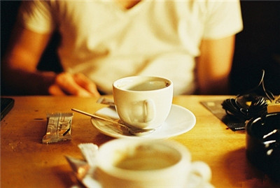 掀起美劇短句風(fēng)暴23:用于表示"吃力 困難"(4)