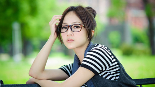 雅思口語考試時(shí)想不卡殼，這個(gè)怎能不看!