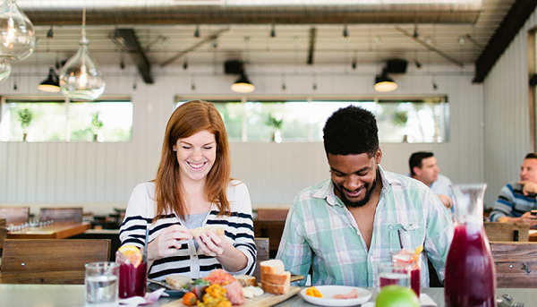 午飯沒“飯友”所以“恐懼癥”？