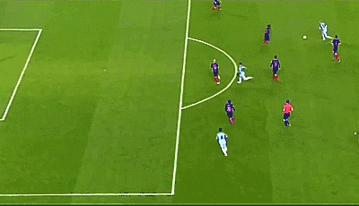 北京時間4月13日凌晨，歐冠四分之一決賽首回合，皇馬在客場2-1逆轉(zhuǎn)拜仁，下半場比賽，C羅梅開二度，完成了歐戰(zhàn)（歐冠97球）百球里程碑，成為了歐戰(zhàn)歷史第一人。