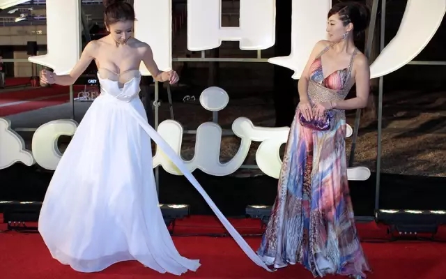 歪果仁還是覺(jué)得Chinglish實(shí)在太酸爽