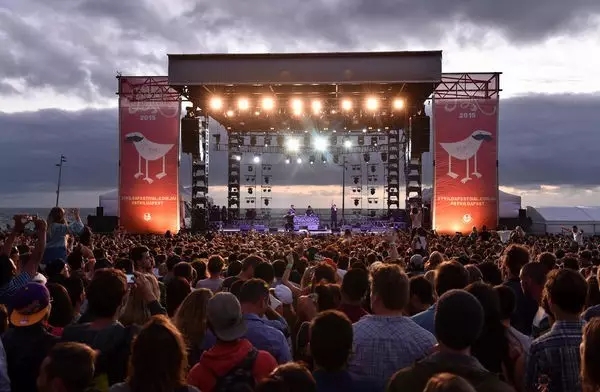 全世界各種各樣的音樂節(jié)......