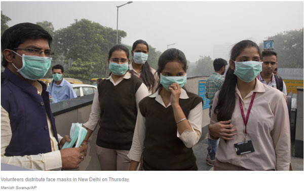 德里受霧霾重?fù)?連抗霾直升機(jī)也被打敗