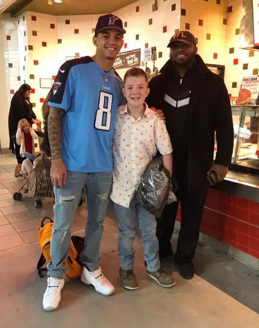 美隊(duì)、比伯等發(fā)聲支持被霸凌的男孩，校園暴力何時(shí)才能終止？