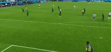 梅西上線，阿根廷驚險晉級！馬拉多納為阿根廷表情包實力代言