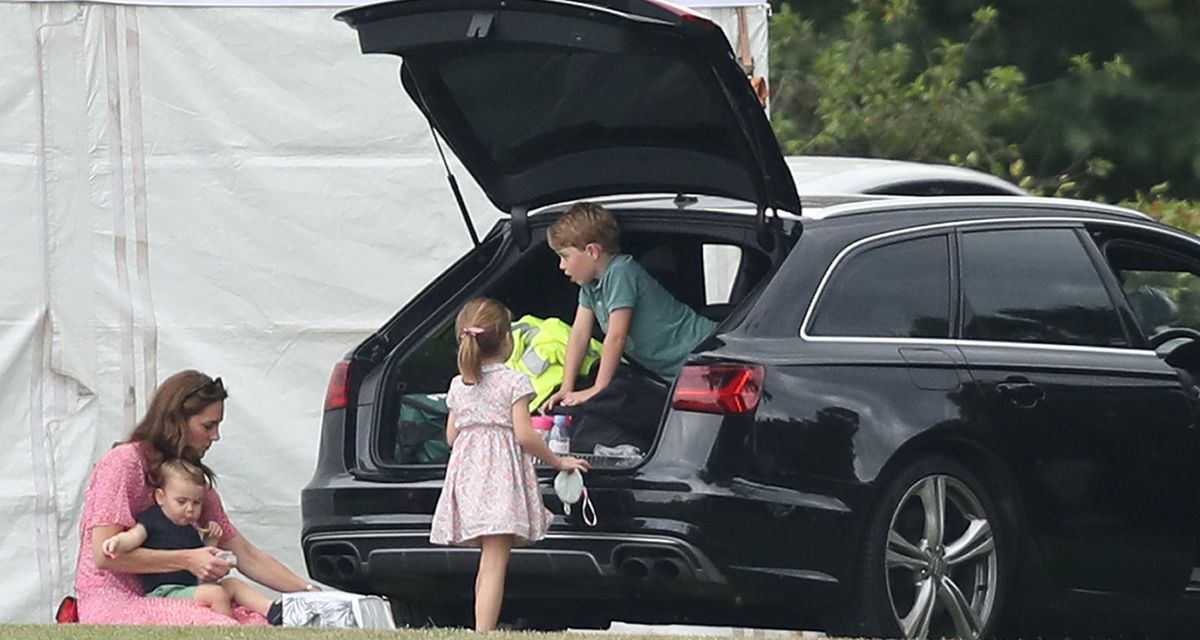 凱特、梅根和孩子們驚喜探班打馬球的爸爸們