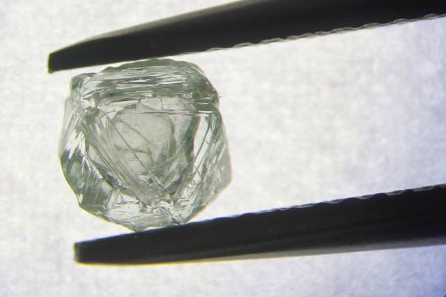 俄羅斯礦場(chǎng)發(fā)現(xiàn)世界上第一顆“雙鉆”